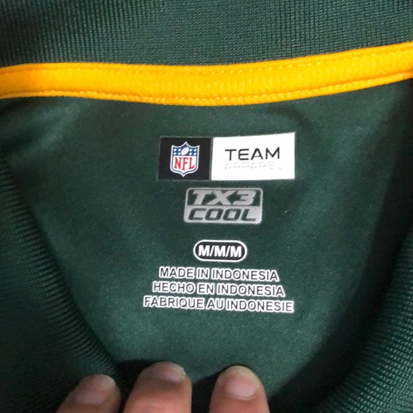 NFL Green Bay Packer Polo size medium - Picture 5 of 6